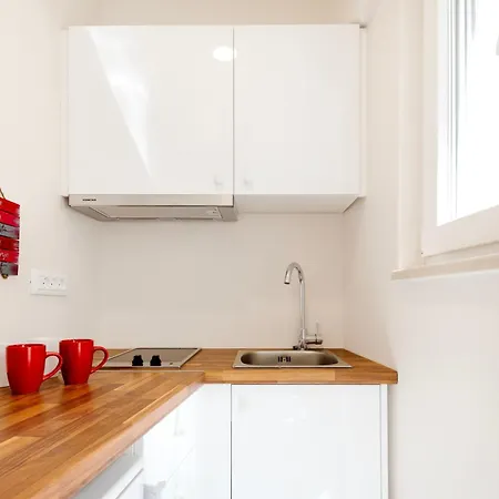 Apartment Apartment Lake Silence *