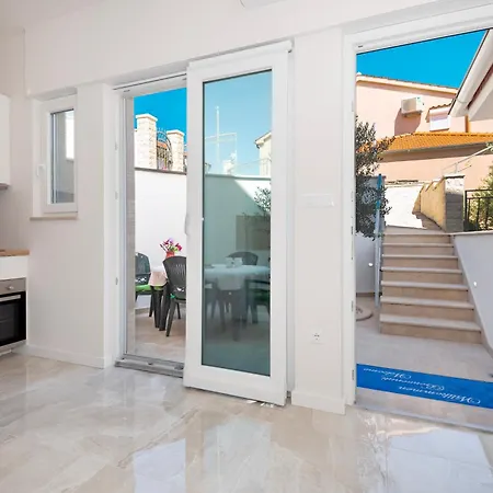 Apartment Apartment Lake Silence