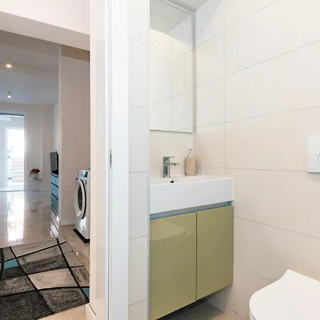 Apartment Lake Silence Lägenhet Bilice