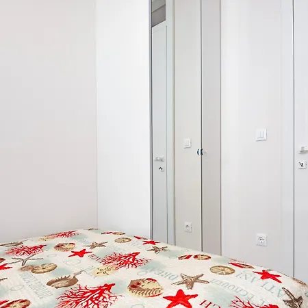 Apartment Lake Silence *