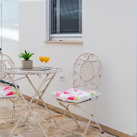 Apartment Lake Silence Lägenhet Bilice