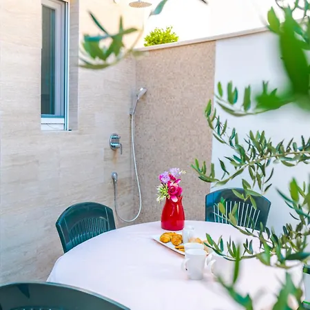 Apartment Apartment Lake Silence *