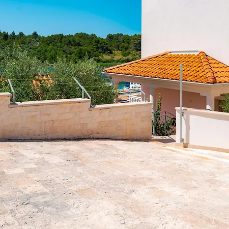 Apartment Apartment Lake Silence