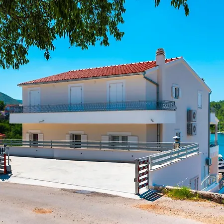 Apartment Lake Silence Bilice