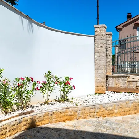 Apartment Apartment Lake Silence *