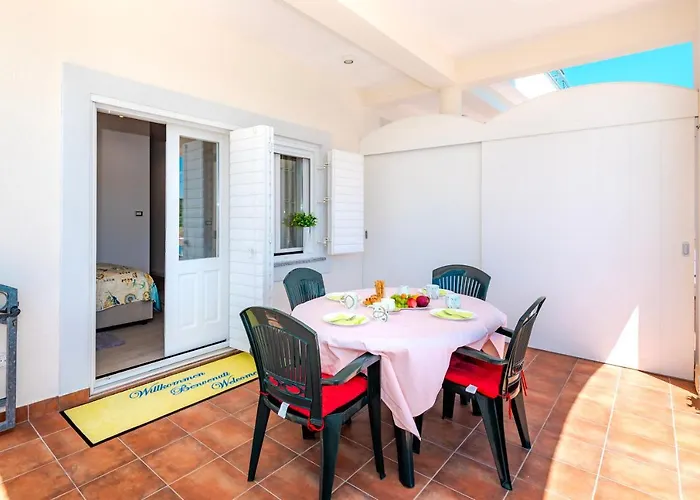 Apartment Lake Silence *