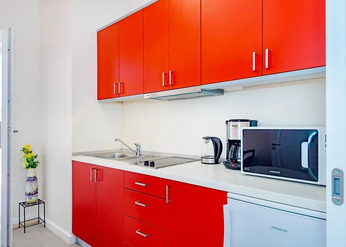 Apartment Lake Silence *