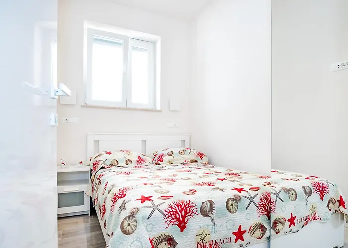 Apartment Lake Silence *