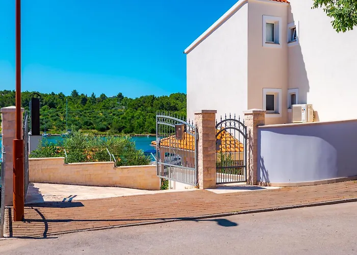 Apartment Lake Silence Appartement Bilice